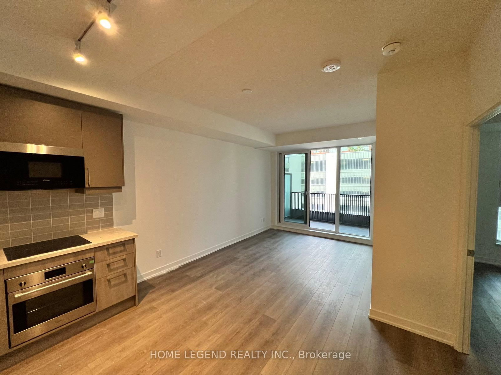 38 Simcoe Promenade, Unit 715 - Photo 4