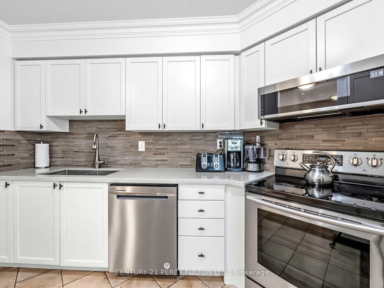 745 New Westminster Drive, Unit 201 - Photo 12