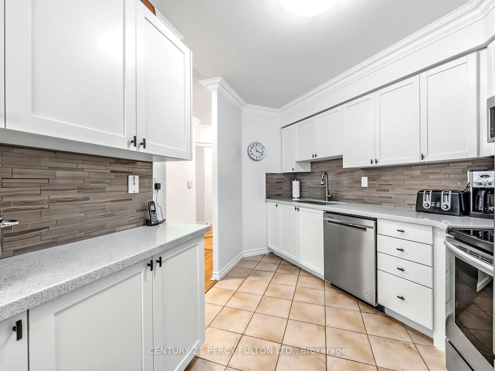 745 New Westminster Drive, Unit 201 - Photo 16