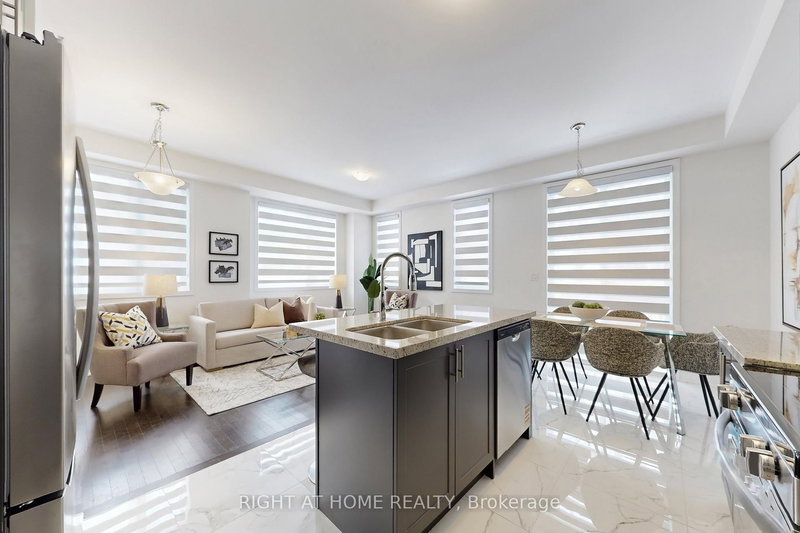 154 Anna Russell Way, Markham, L3R 3X3 | Image 2