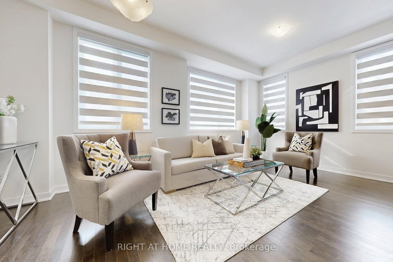 154 Anna Russell Way, Markham, L3R 3X3 | Image 3