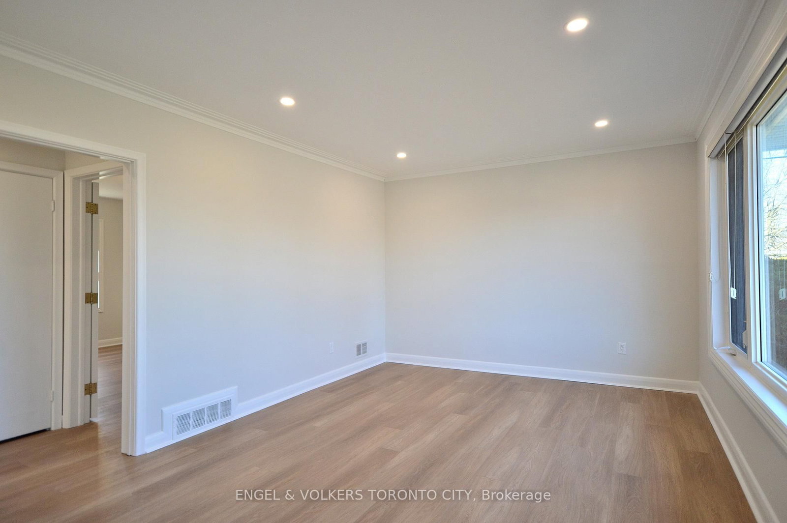 139 Queen Street, Unit Main Floor - Photo 5
