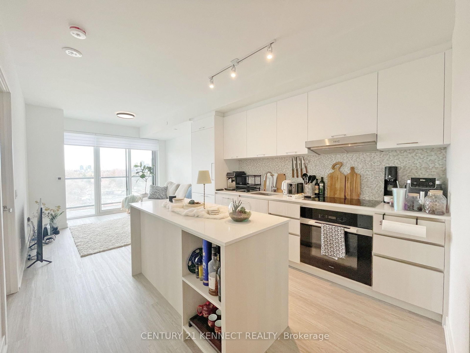 8188 Yonge Street, Unit 707 - Photo 12