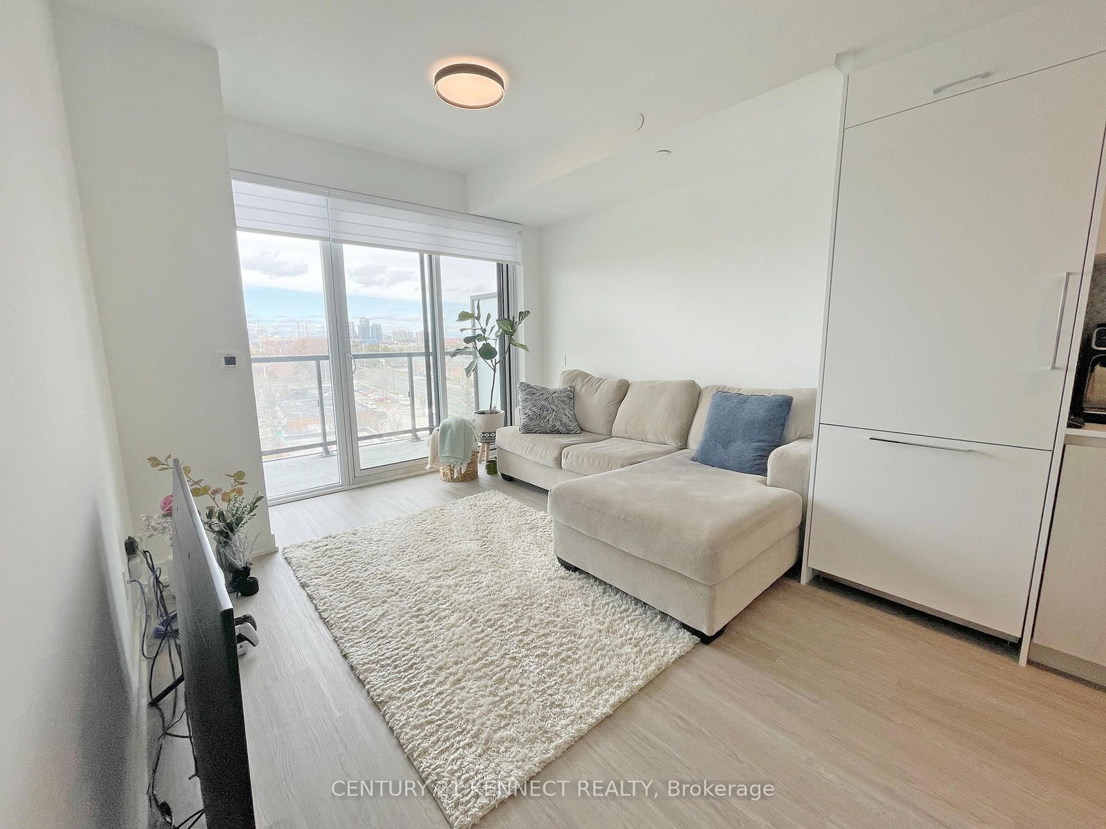 8188 Yonge Street, Unit 707 - Photo 13