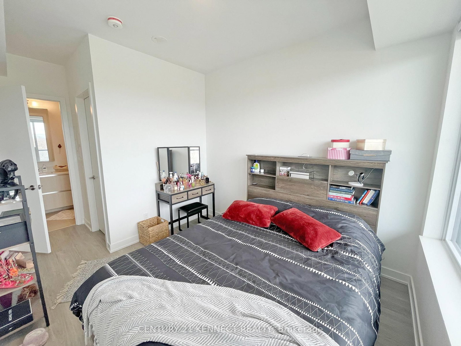 8188 Yonge Street, Unit 707 - Photo 18