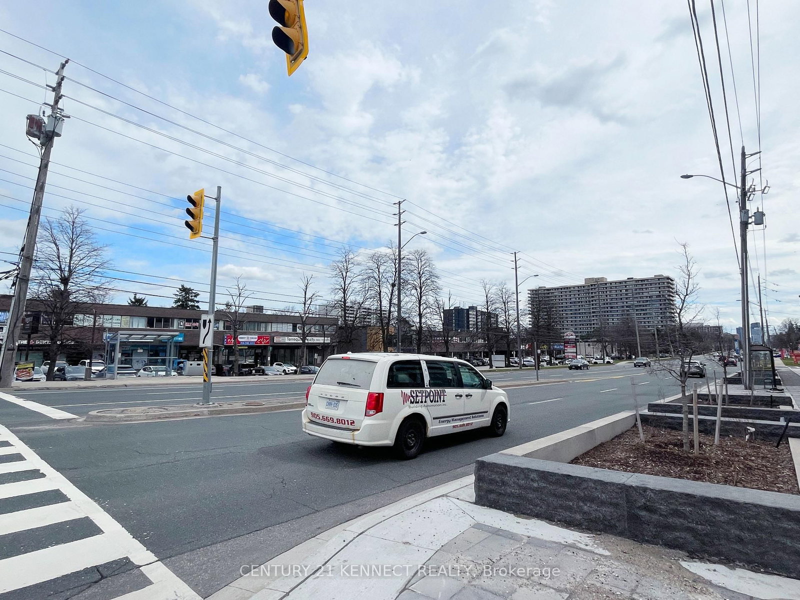 8188 Yonge Street, Unit 707 - Photo 4