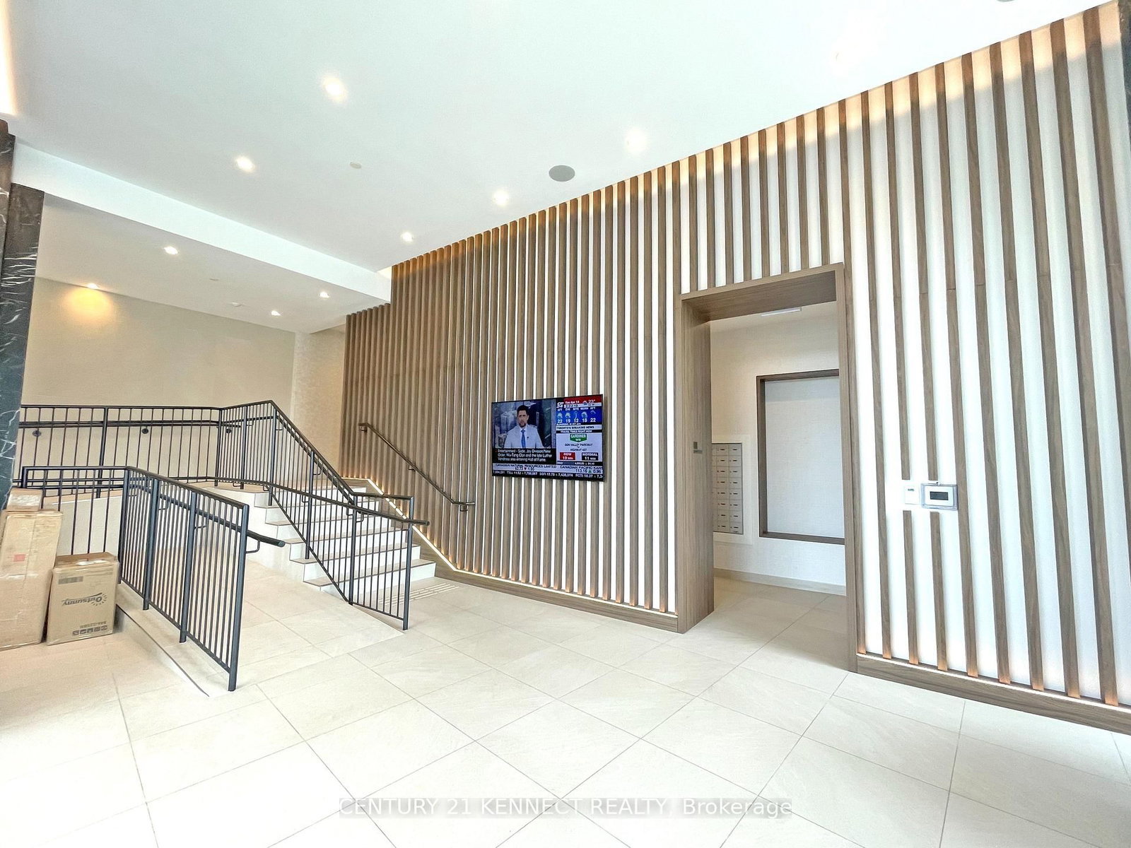 8188 Yonge Street, Unit 707 - Photo 6