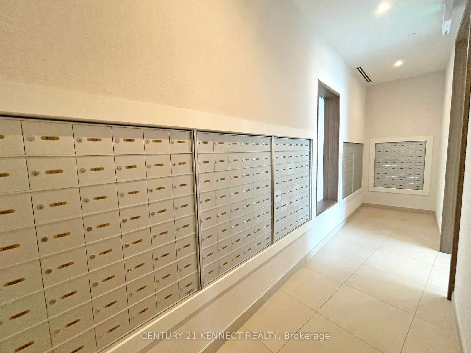 8188 Yonge Street, Unit 707 - Photo 7