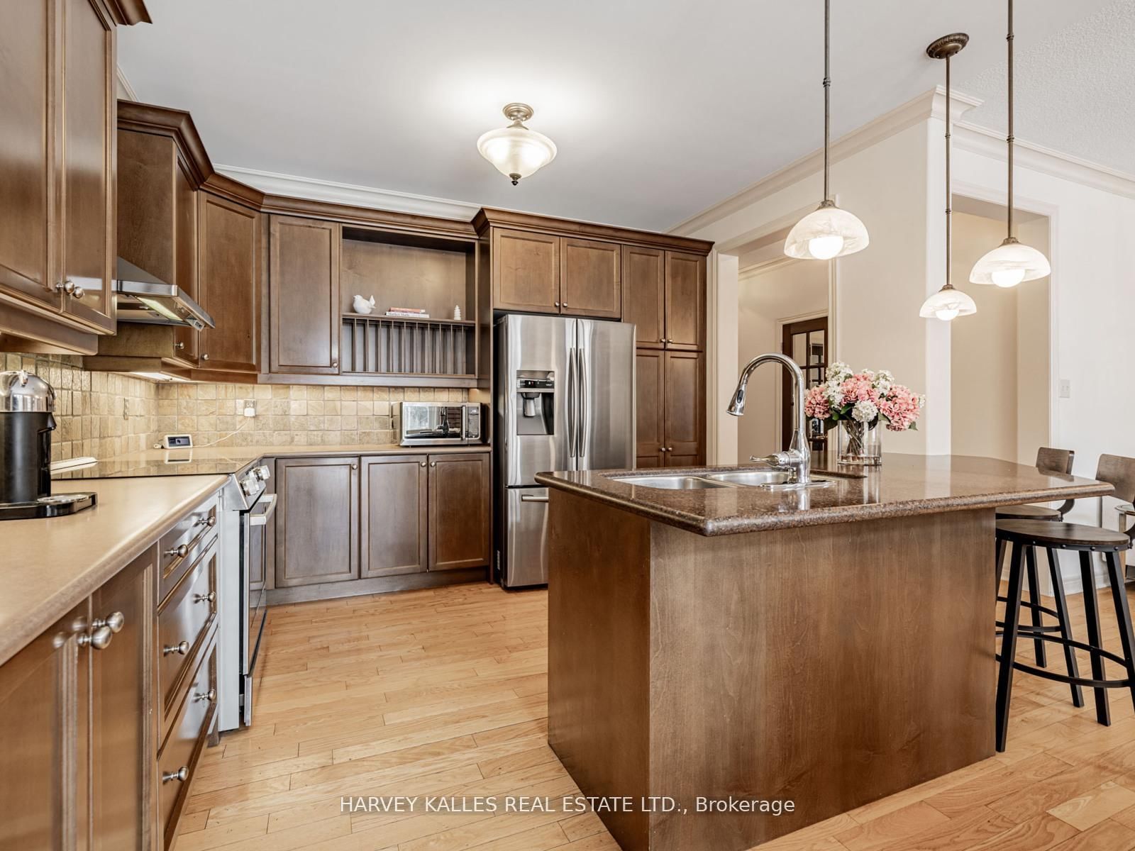 Detached House for sale at 12 Barberry Crescent, Richmond Hill, Ontario, L4E 4S5 - Oak Ridges - MLS: N12995880