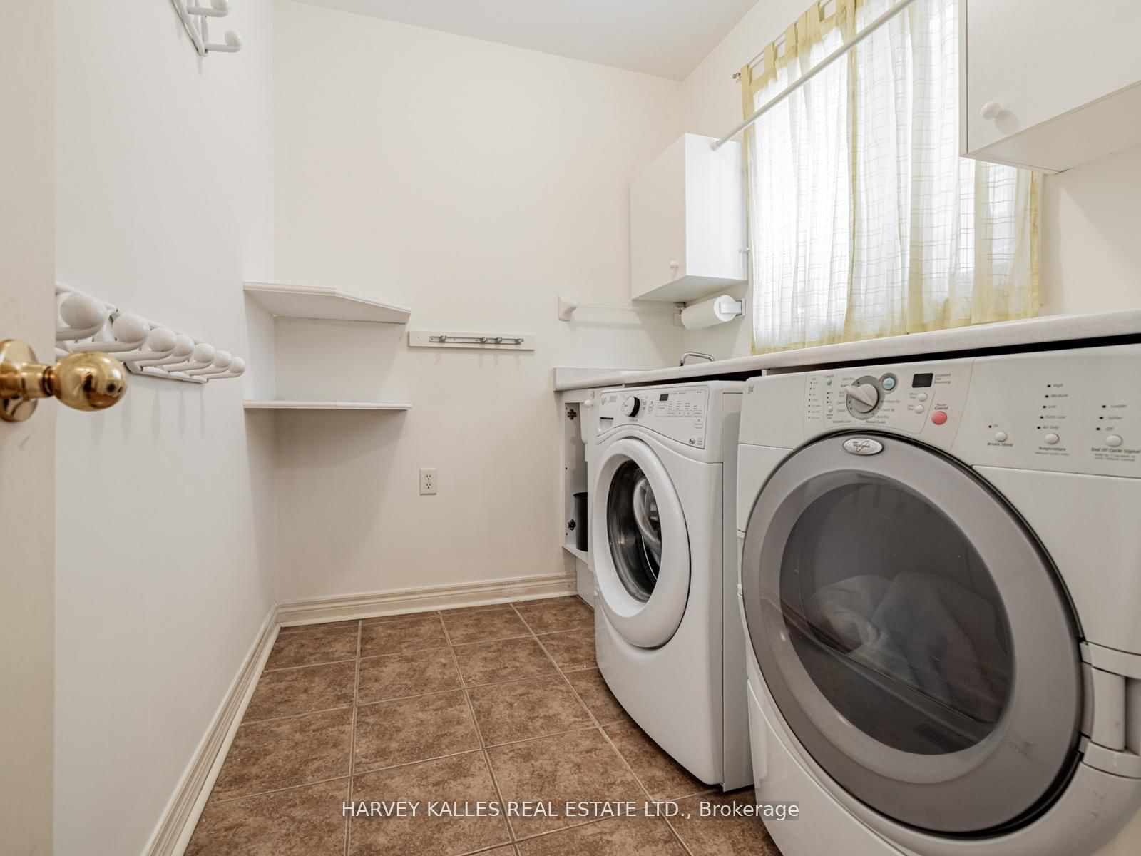 Detached House for sale at 12 Barberry Crescent, Richmond Hill, Ontario, L4E 4S5 - Oak Ridges - MLS: N12995880