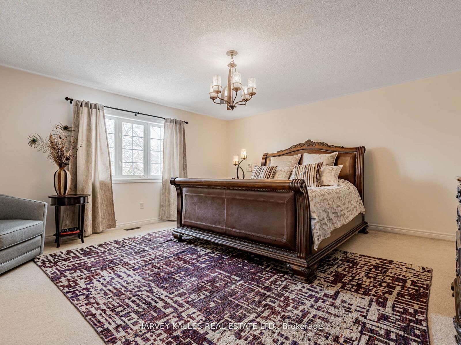 Detached House for sale at 12 Barberry Crescent, Richmond Hill, Ontario, L4E 4S5 - Oak Ridges - MLS: N12995880