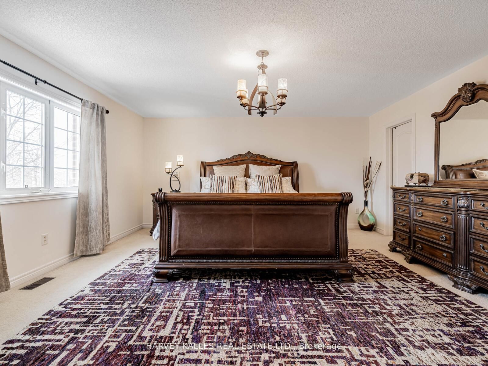 Detached House for sale at 12 Barberry Crescent, Richmond Hill, Ontario, L4E 4S5 - Oak Ridges - MLS: N12995880