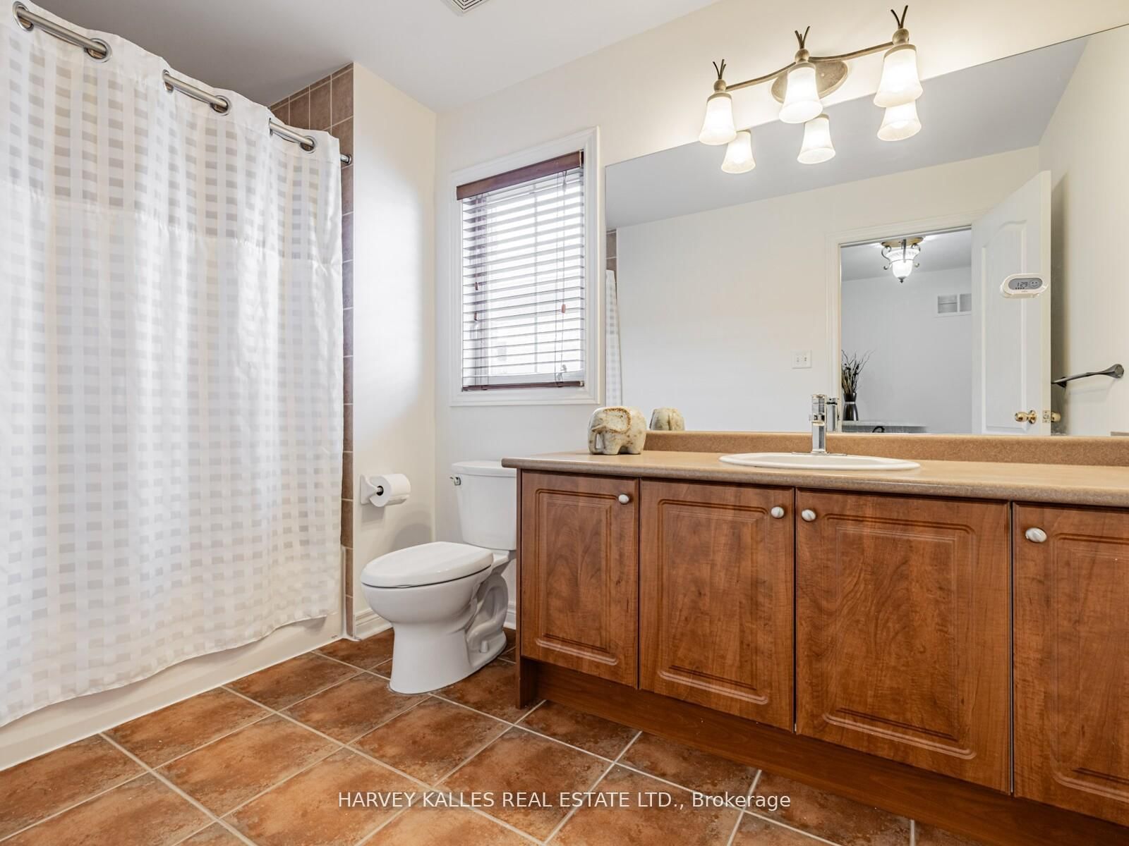 Detached House for sale at 12 Barberry Crescent, Richmond Hill, Ontario, L4E 4S5 - Oak Ridges - MLS: N12995880