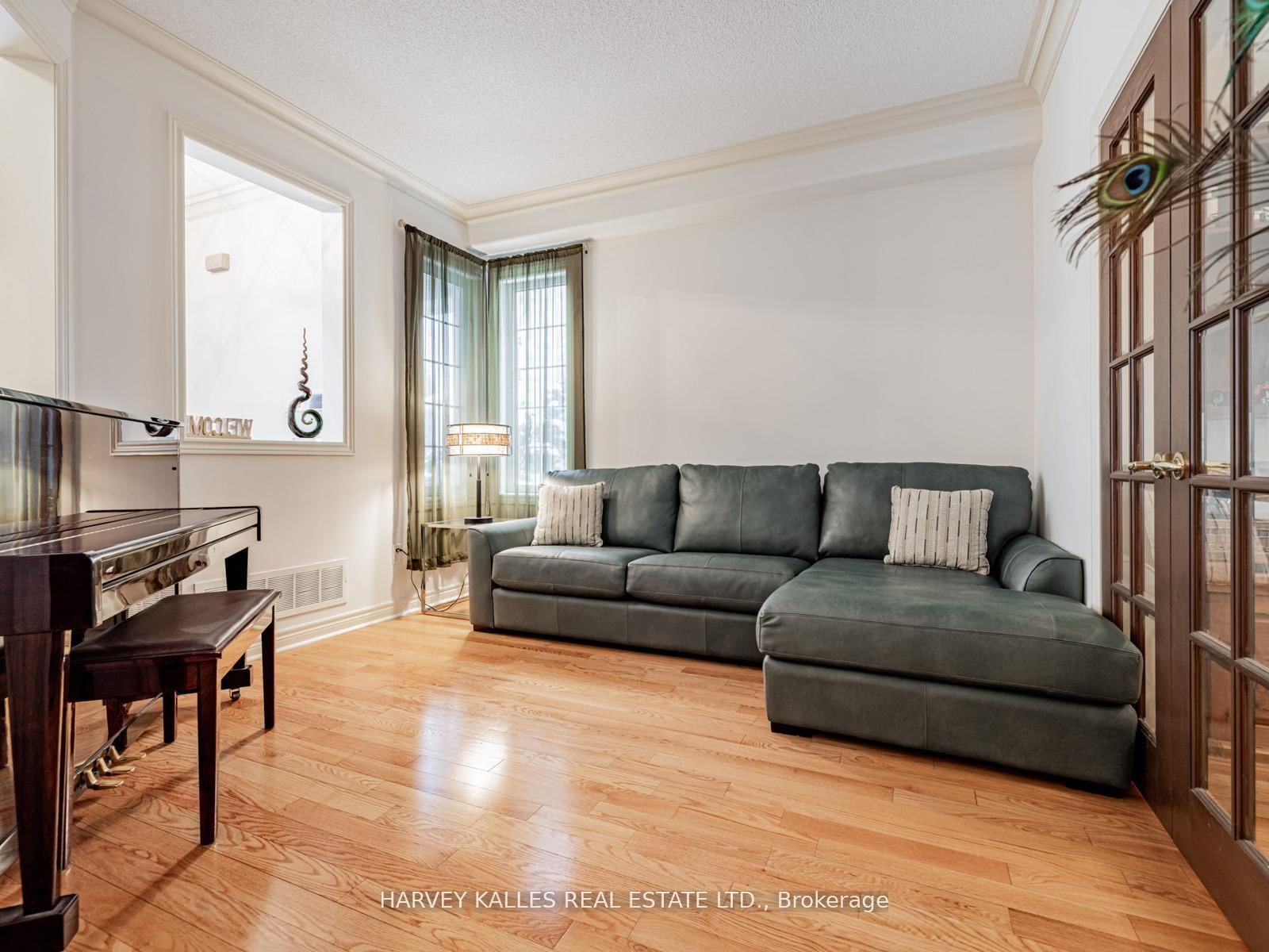 Detached House for sale at 12 Barberry Crescent, Richmond Hill, Ontario, L4E 4S5 - Oak Ridges - MLS: N12995880