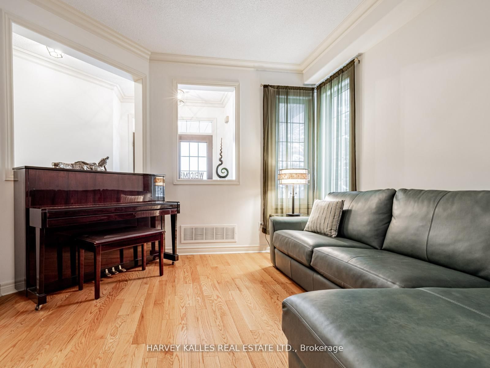 Detached House for sale at 12 Barberry Crescent, Richmond Hill, Ontario, L4E 4S5 - Oak Ridges - MLS: N12995880