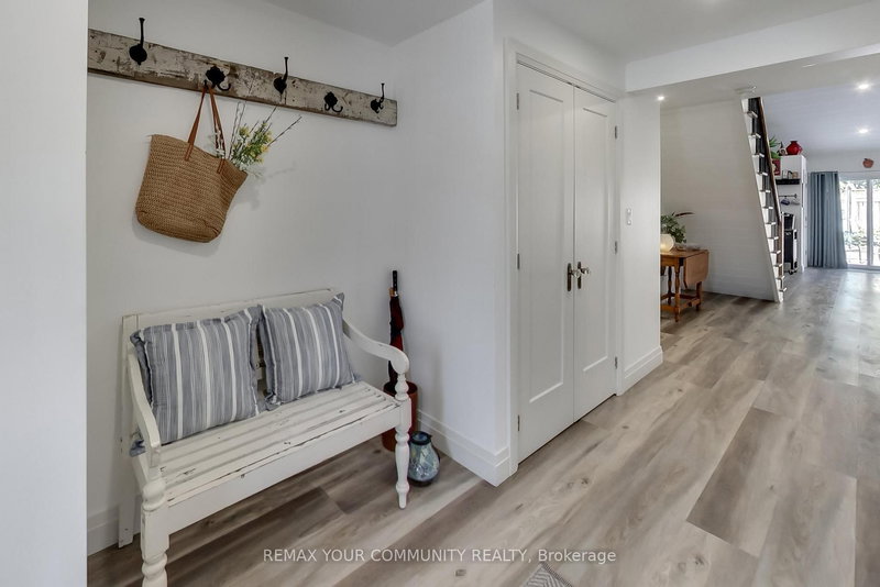 826 Adams Rd, Innisfil, L9S 4E1 | Image 3