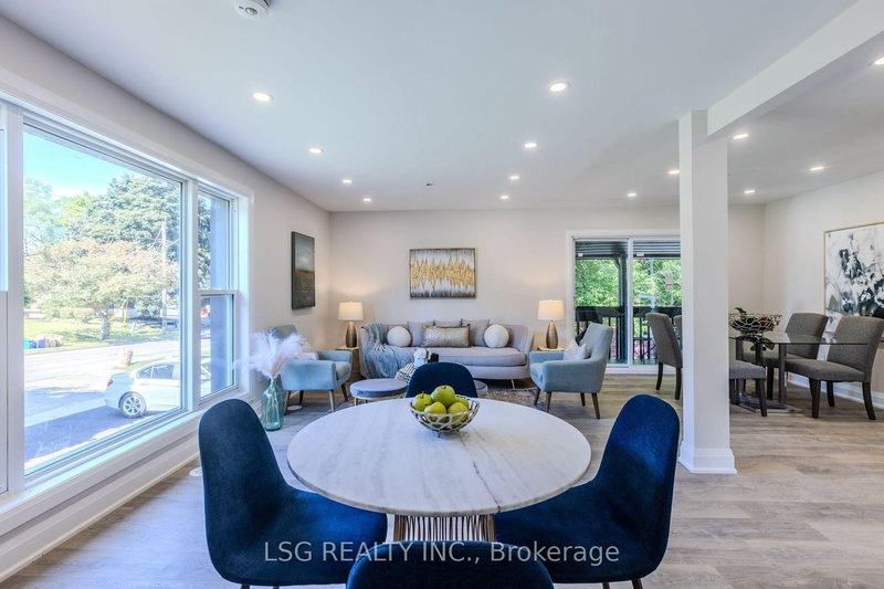 56 Millard Ave, Newmarket, L3Y 1Y8 | Image 3