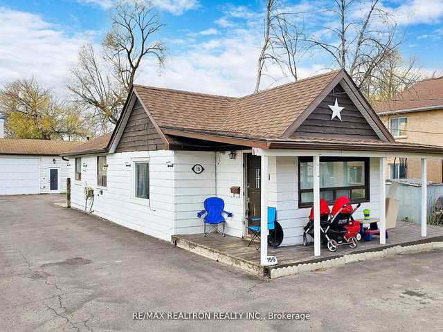 156 The Queensway Street S