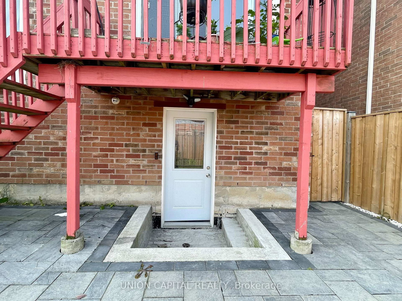 58 Clamerten Road, Unit Walkout Basement - Photo 2