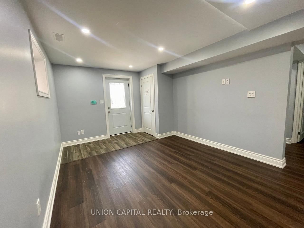 58 Clamerten Road, Unit Walkout Basement - Photo 4