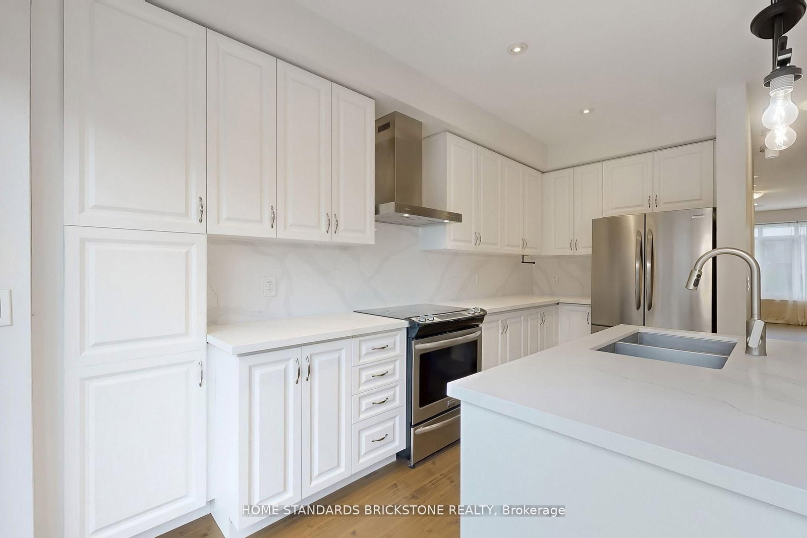 215 Salterton Circle • Vaughan, ON photo 12