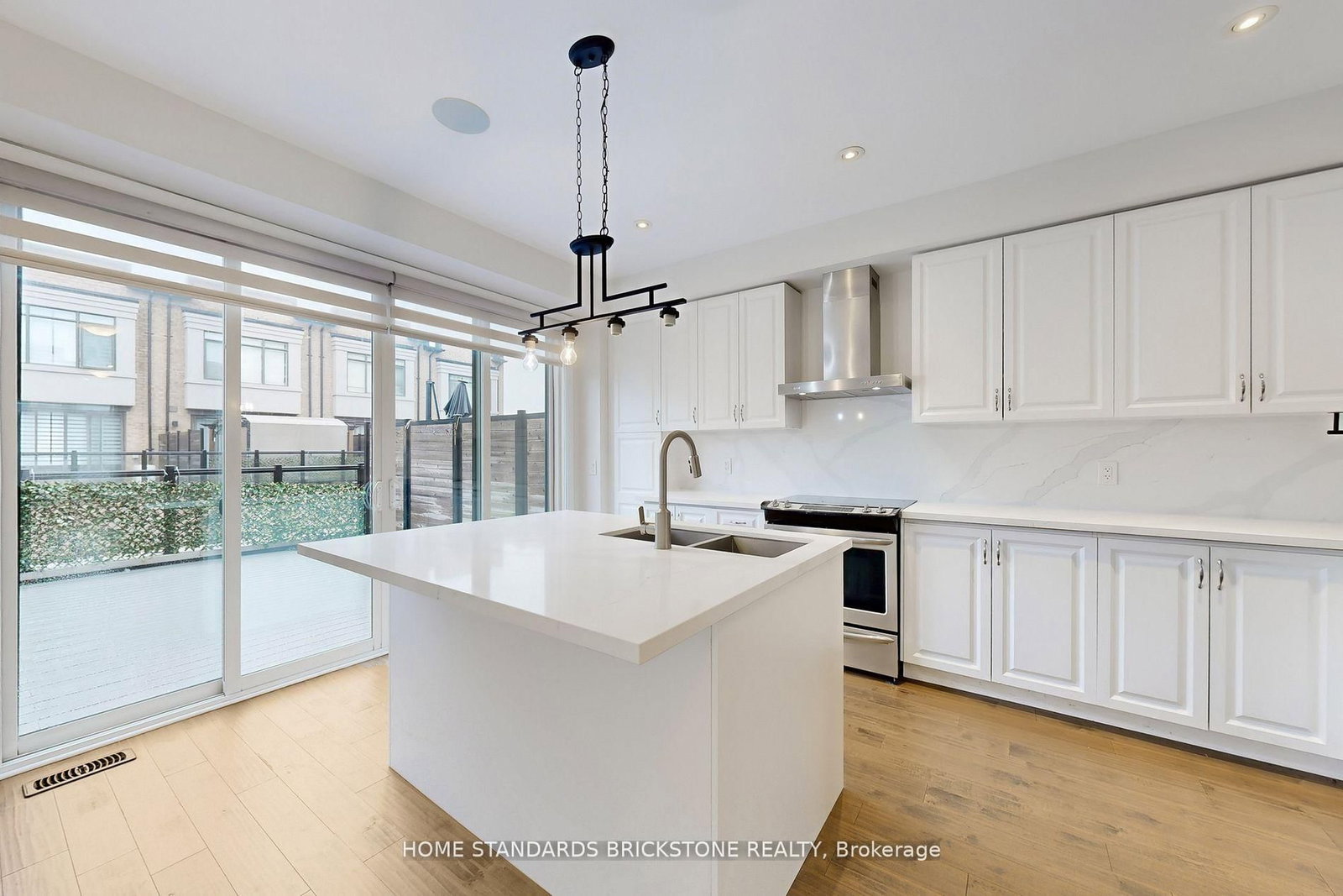 215 Salterton Circle • Vaughan, ON photo 9