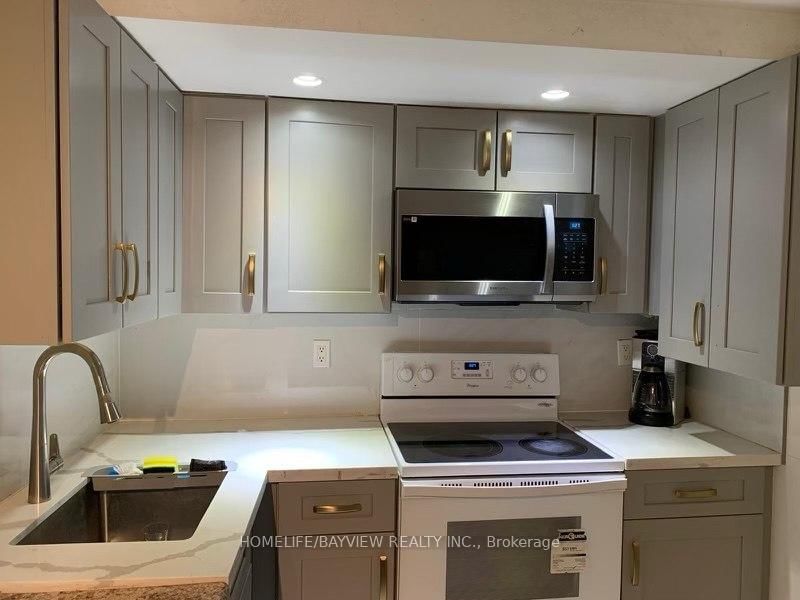 Bsmnt - 14 Guildwood Dr, Richmond Hill, L4C 8G8 | Image 2