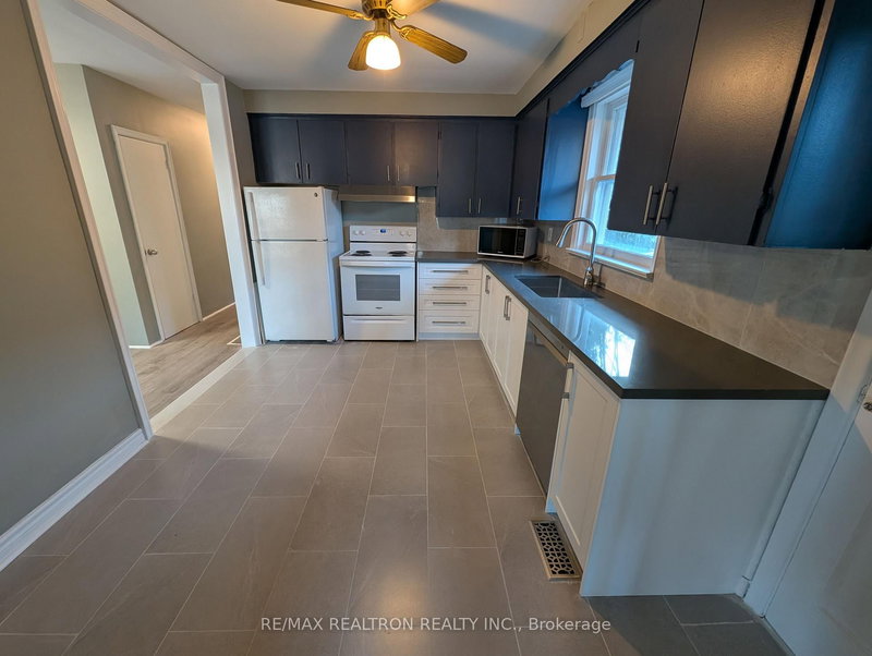 home for lease on 182 Church Street S