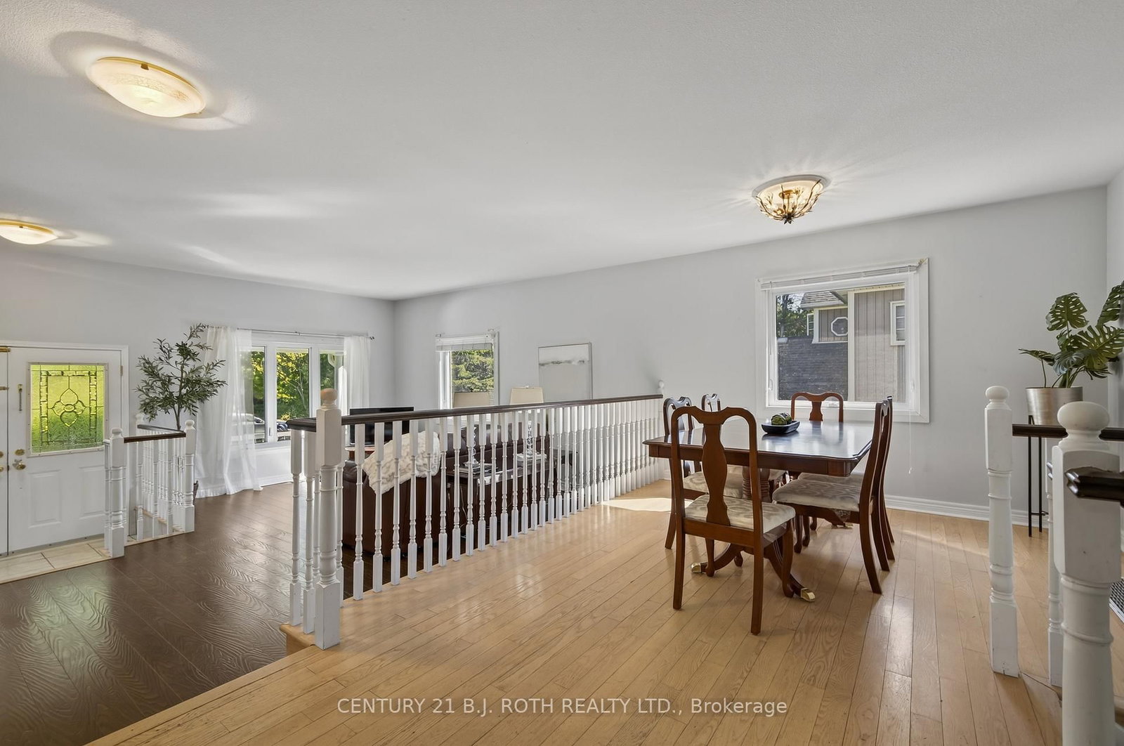 Detached House for sale at 1105 Goshen Road, Innisfil, Ontario, L9S 2B5 - Alcona - MLS: N12997126