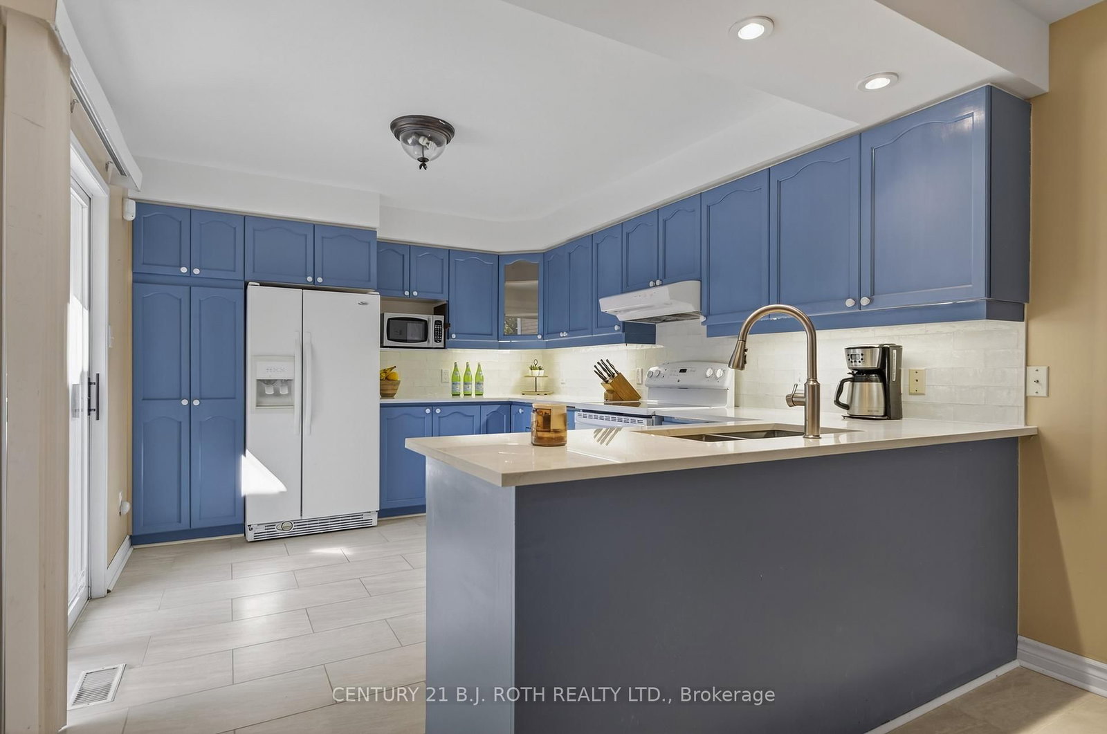 Detached House for sale at 1105 Goshen Road, Innisfil, Ontario, L9S 2B5 - Alcona - MLS: N12997126