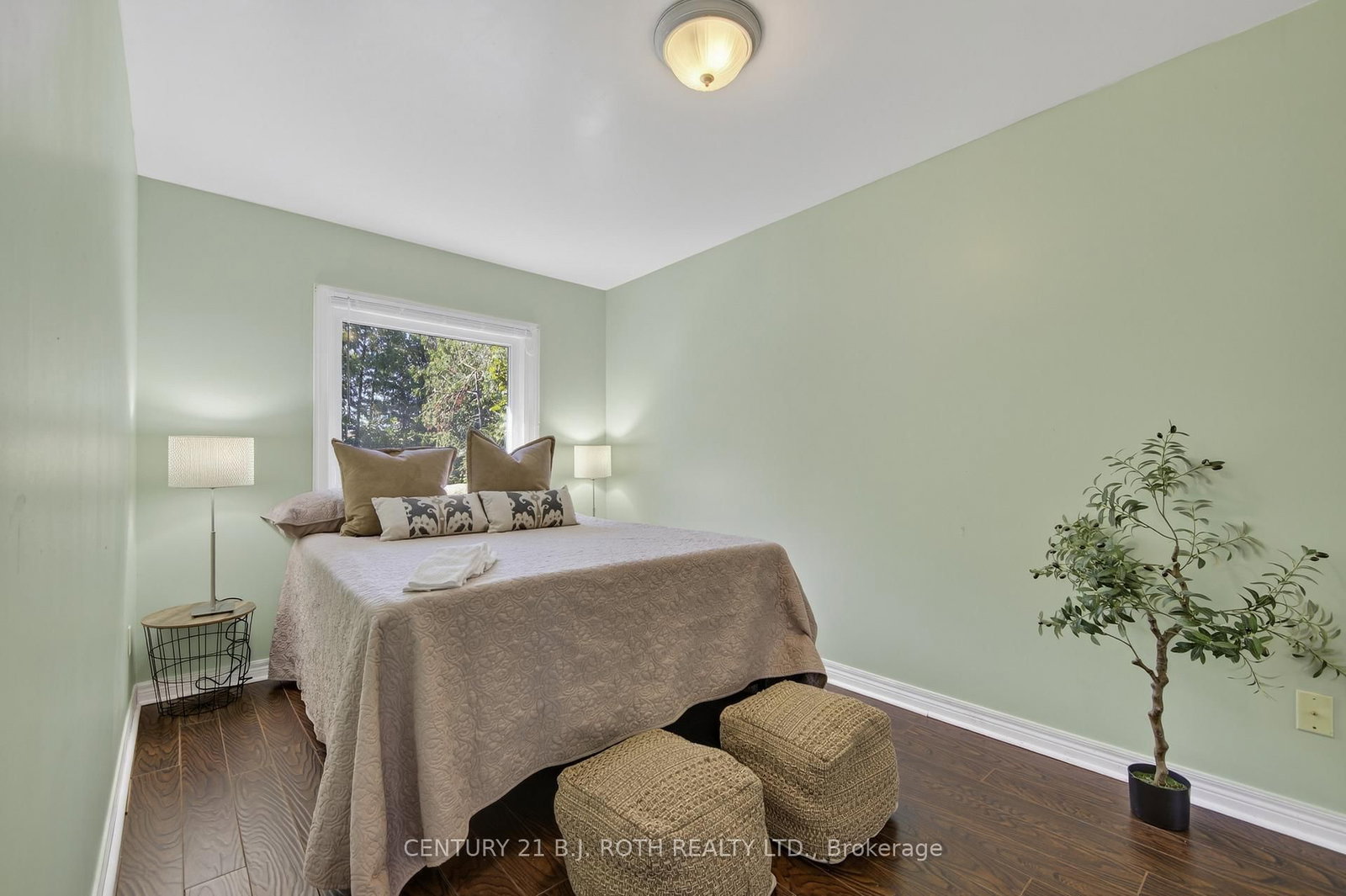 Detached House for sale at 1105 Goshen Road, Innisfil, Ontario, L9S 2B5 - Alcona - MLS: N12997126