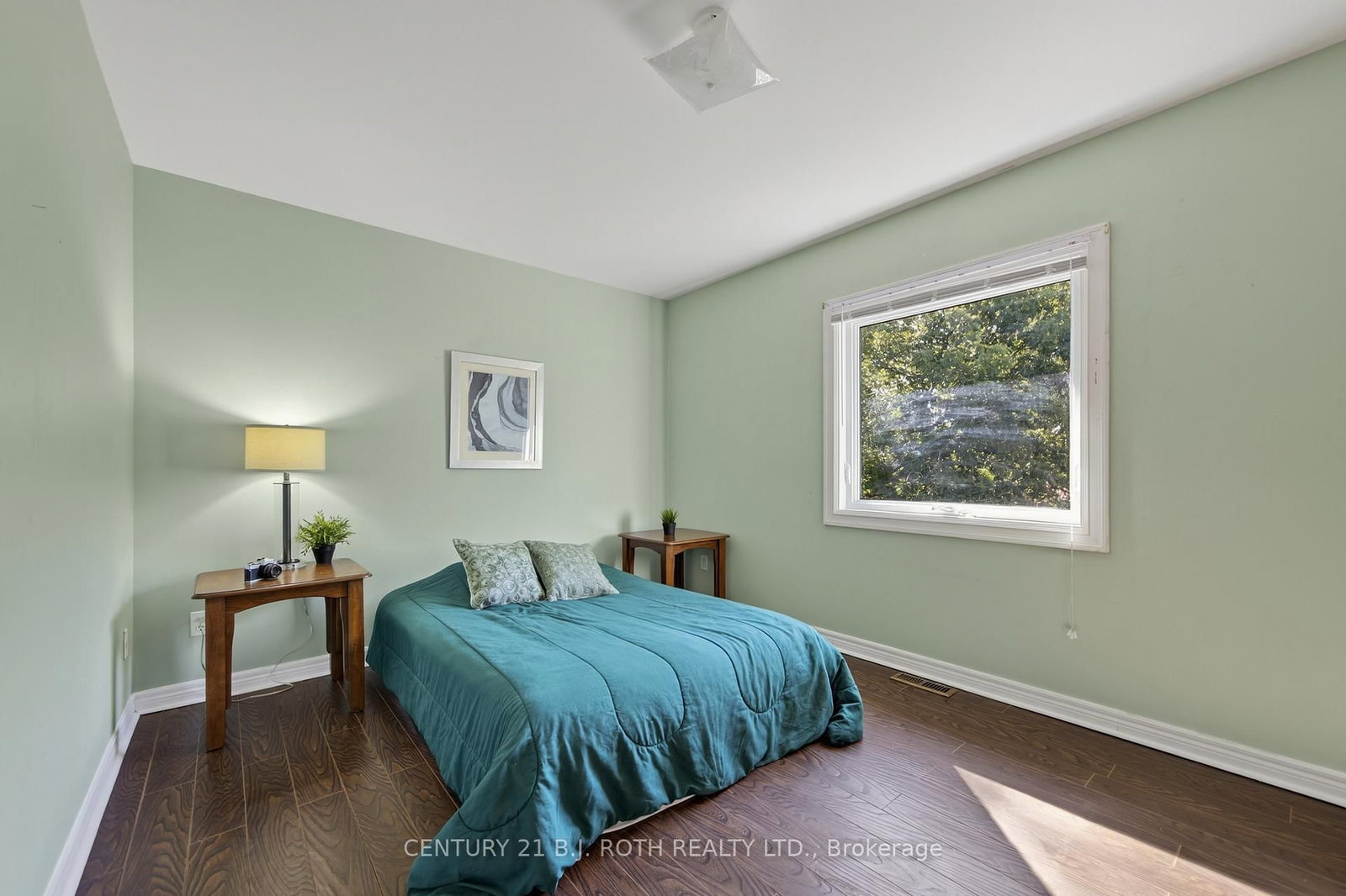 Detached House for sale at 1105 Goshen Road, Innisfil, Ontario, L9S 2B5 - Alcona - MLS: N12997126