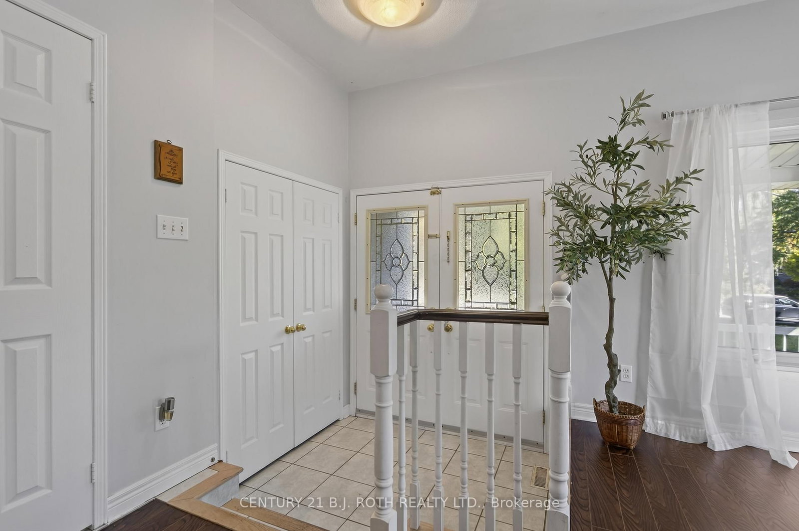 Detached House for sale at 1105 Goshen Road, Innisfil, Ontario, L9S 2B5 - Alcona - MLS: N12997126