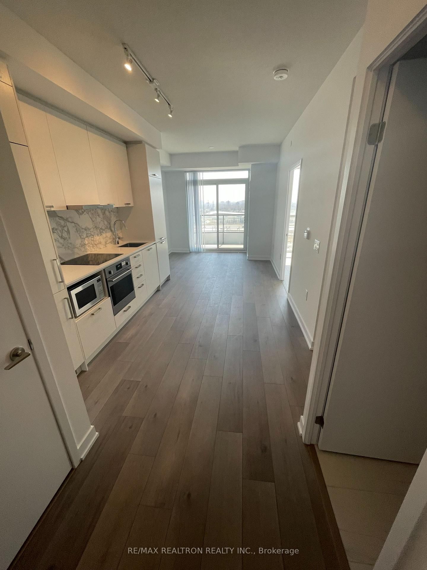 38 Honeycrisp Crescent, Unit 1506 - Photo 12