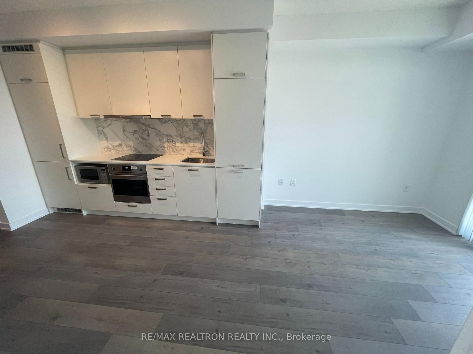 38 Honeycrisp Crescent, Unit 1506 - Photo 14