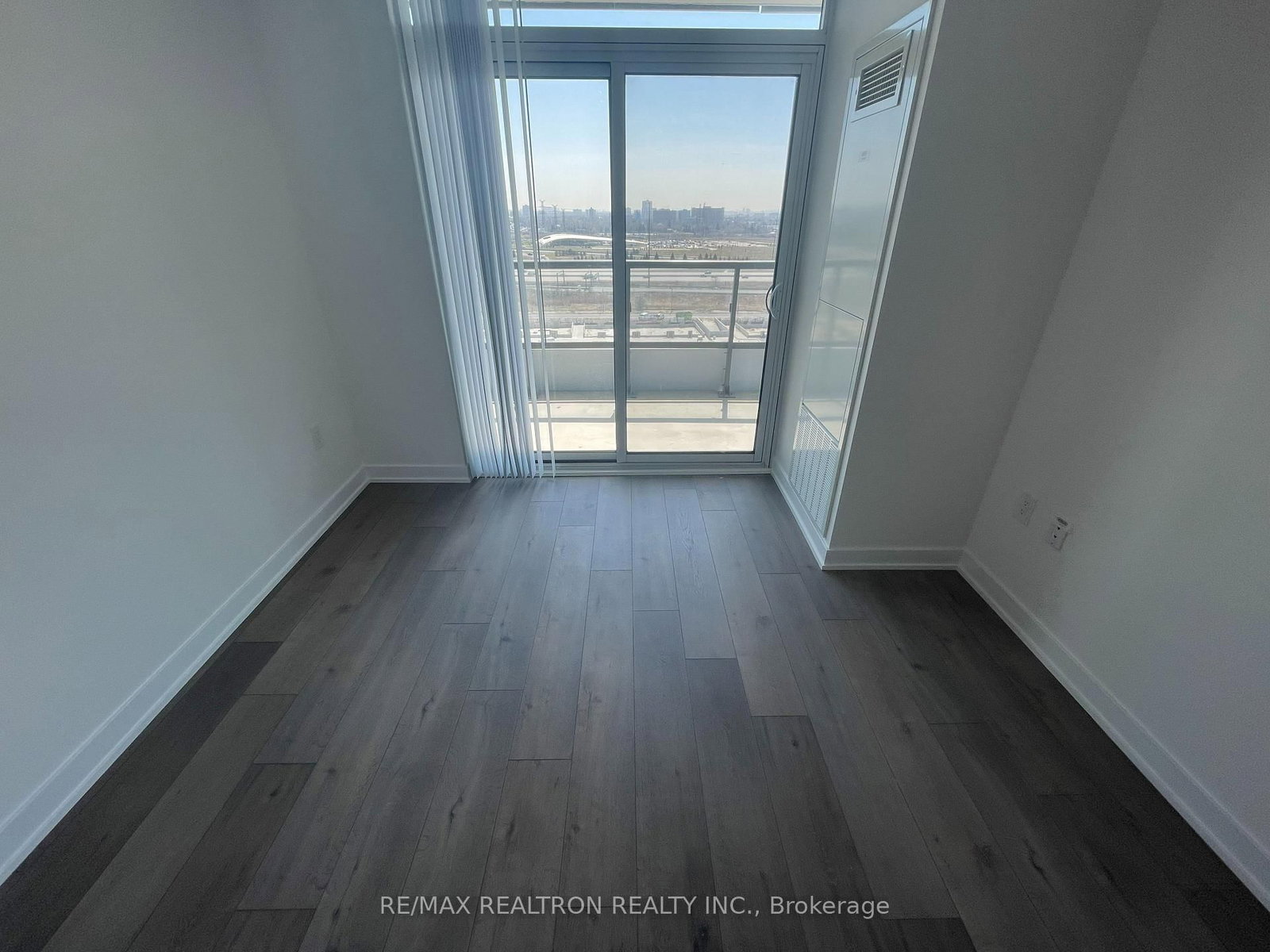 38 Honeycrisp Crescent, Unit 1506 - Photo 16