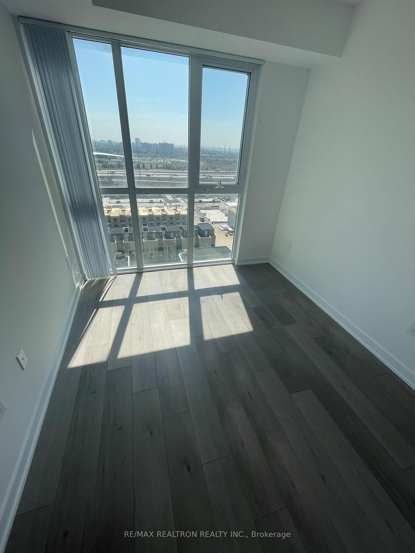 38 Honeycrisp Crescent, Unit 1506 - Photo 19