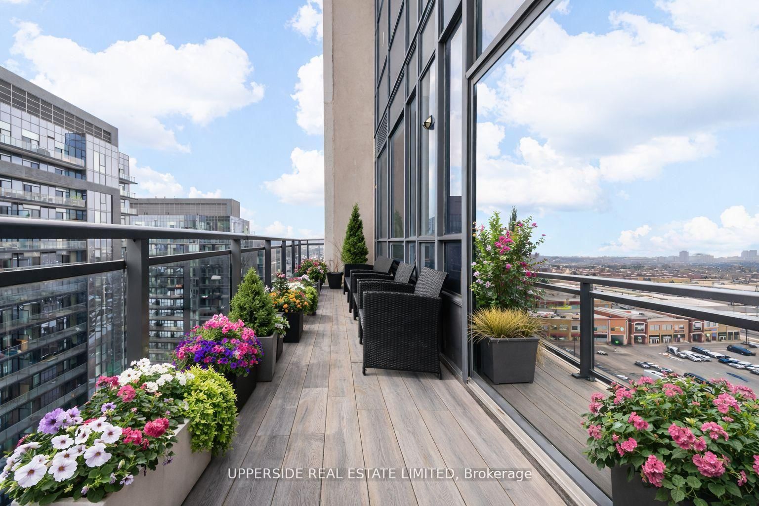 85 North Park Rd Road, Unit PH05 - Photo 24