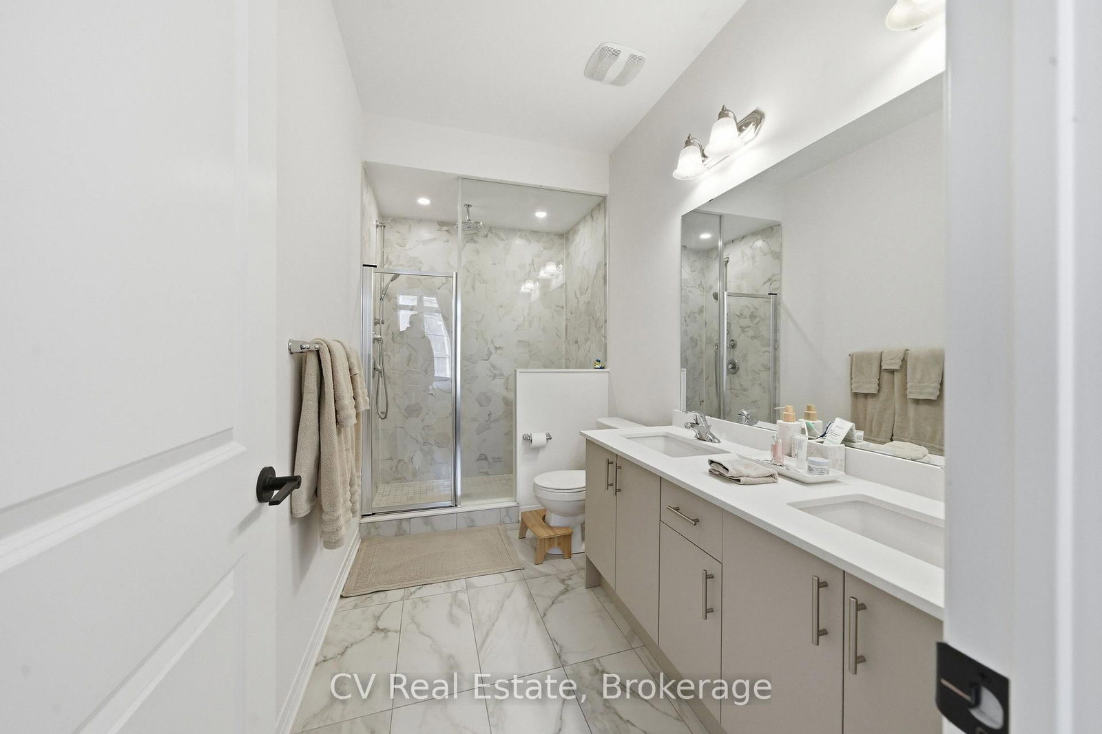 40 De La Roche Drive - Photo 20