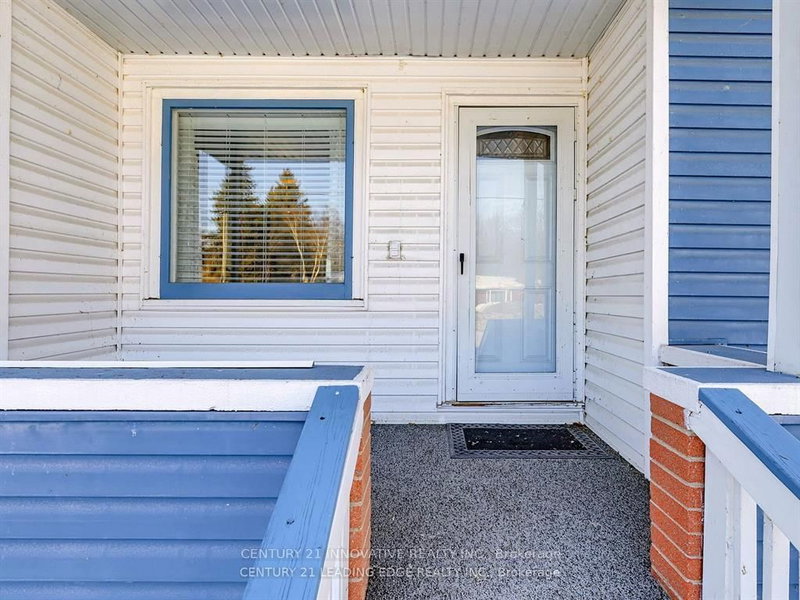 Main - 350 The Queensway S, Georgina, L4P 2B9 | Image 3