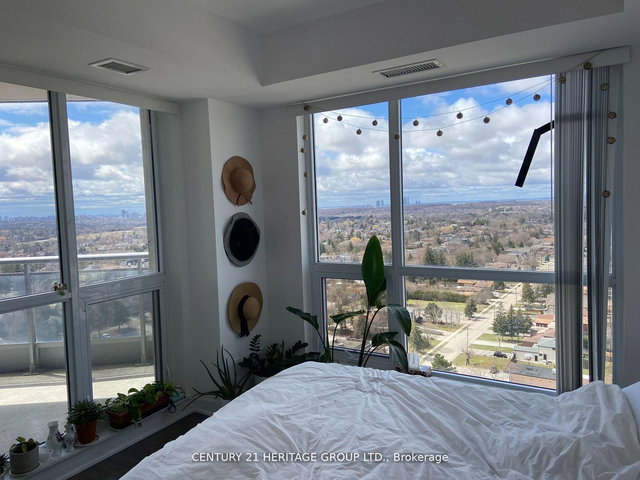 1909 - 9201 Yonge Street