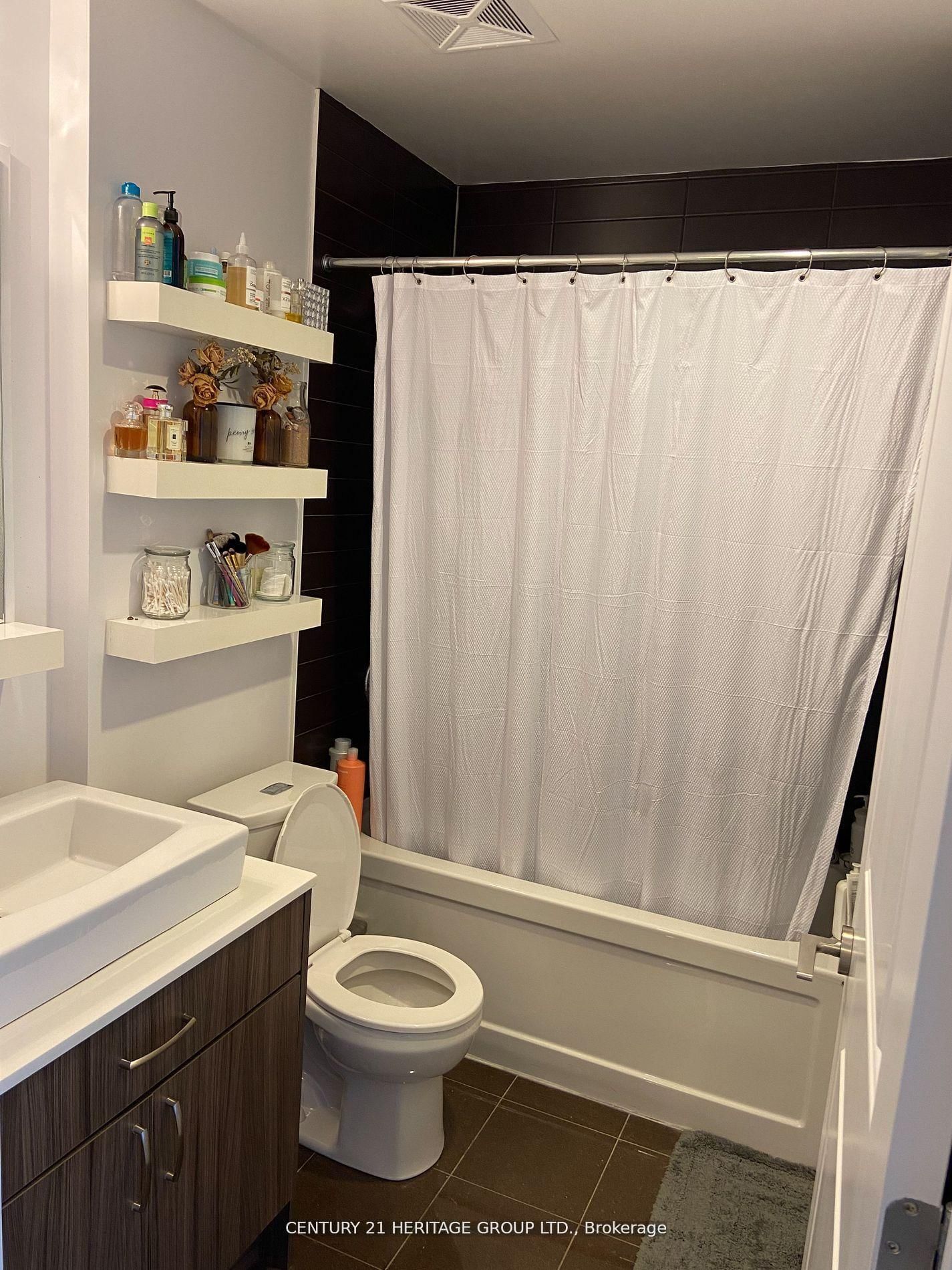 9201 Yonge Street, Unit 1909 - Photo 6