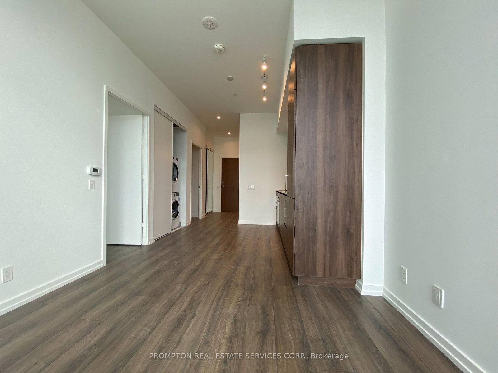 7890 Jane Street, Unit 801 - Photo 4