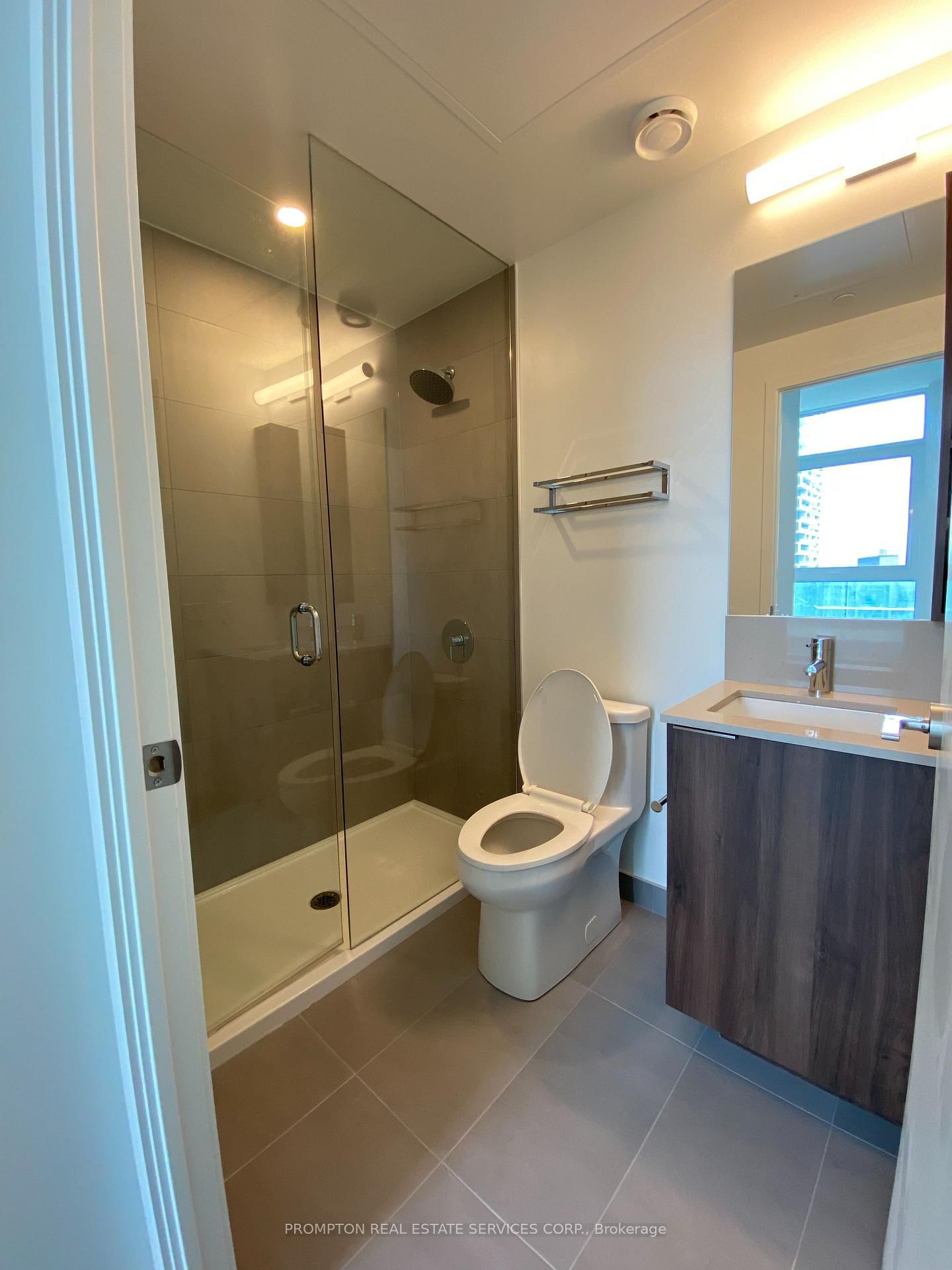 7890 Jane Street, Unit 801 - Photo 8