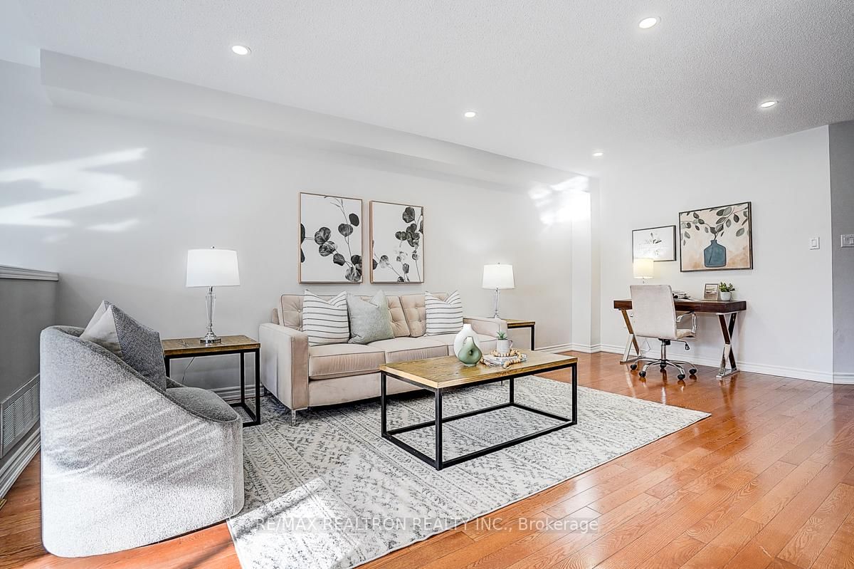 Townhouse for sale at 175 Trail Ridge Lane, Markham, Ontario, L6C 2C6 - Berczy - MLS: N12998148