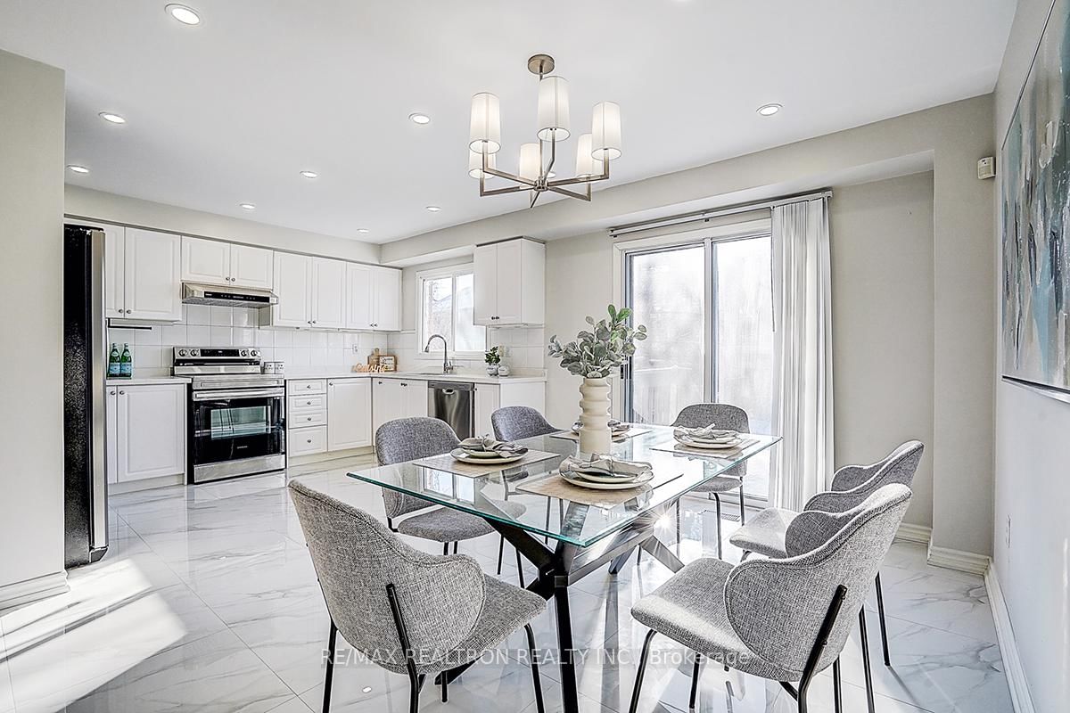 Townhouse for sale at 175 Trail Ridge Lane, Markham, Ontario, L6C 2C6 - Berczy - MLS: N12998148