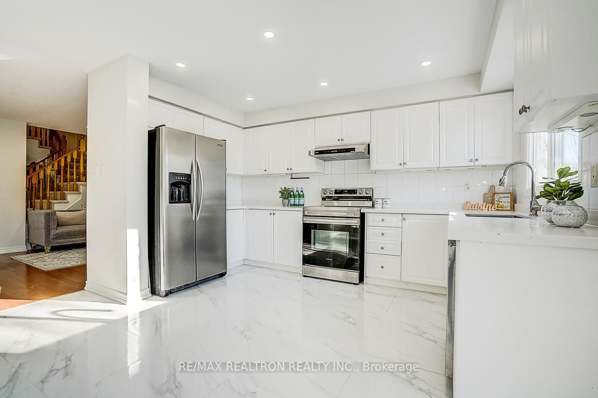 Townhouse for sale at 175 Trail Ridge Lane, Markham, Ontario, L6C 2C6 - Berczy - MLS: N12998148