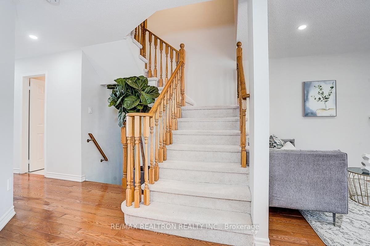 Townhouse for sale at 175 Trail Ridge Lane, Markham, Ontario, L6C 2C6 - Berczy - MLS: N12998148