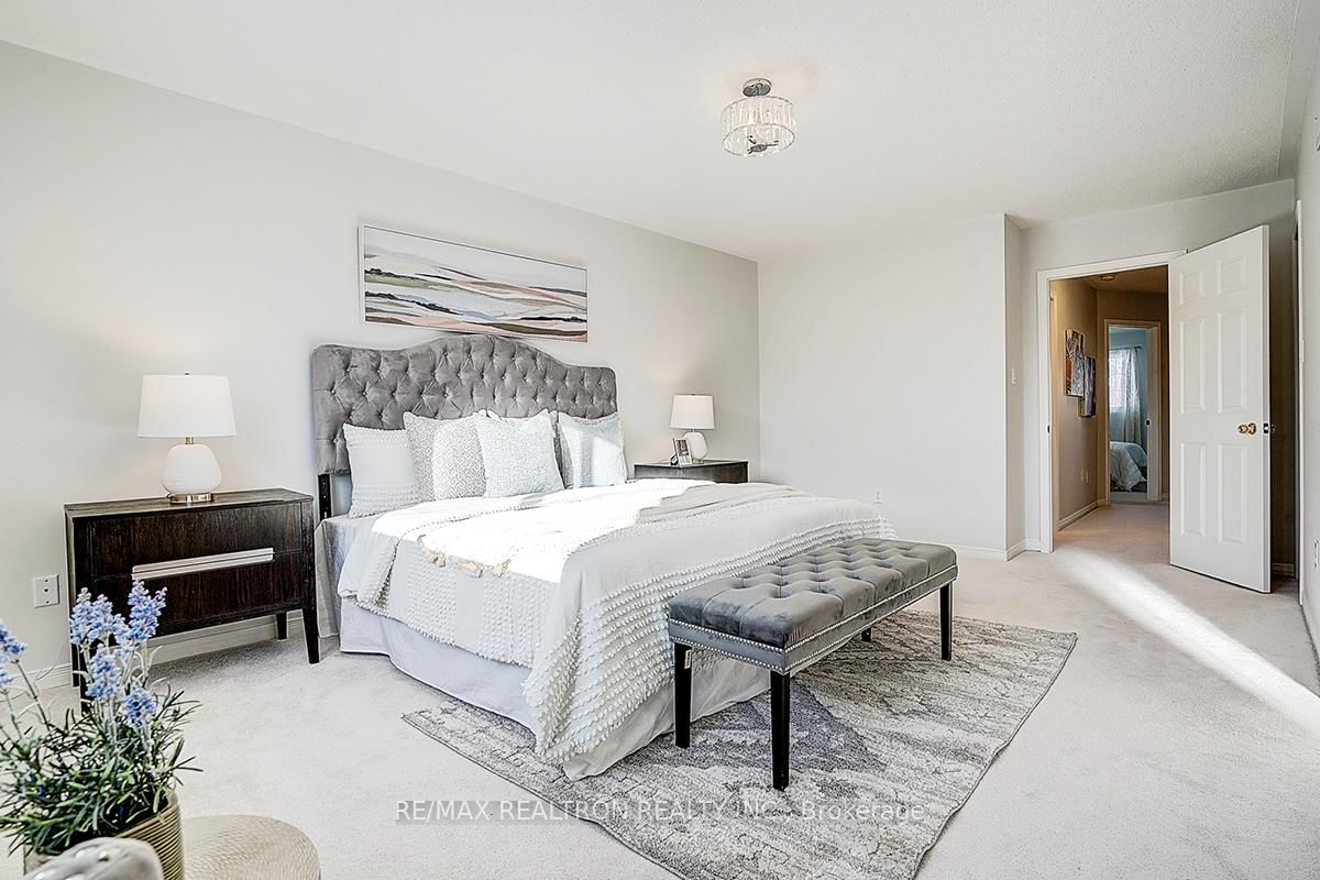 Townhouse for sale at 175 Trail Ridge Lane, Markham, Ontario, L6C 2C6 - Berczy - MLS: N12998148