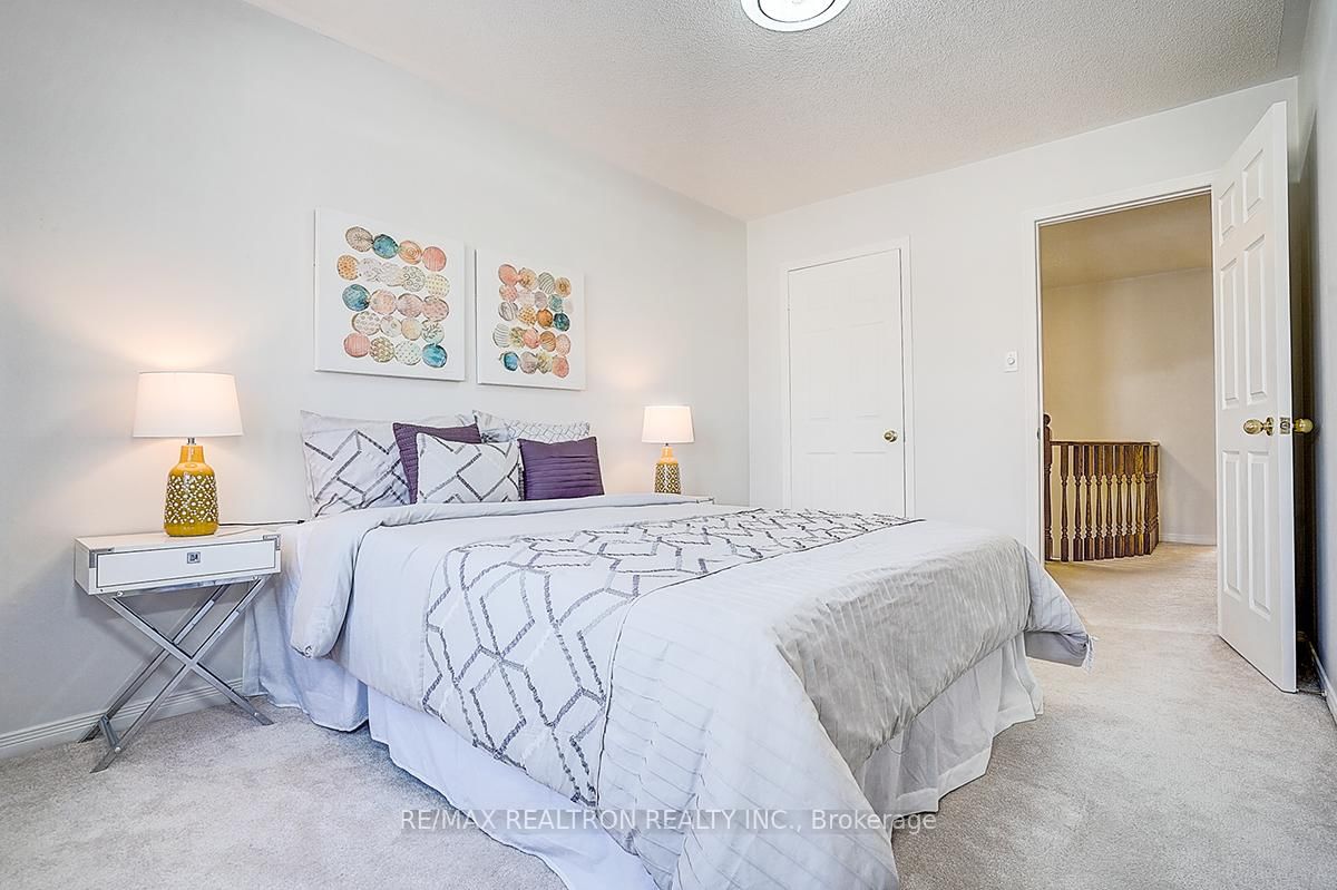 Townhouse for sale at 175 Trail Ridge Lane, Markham, Ontario, L6C 2C6 - Berczy - MLS: N12998148